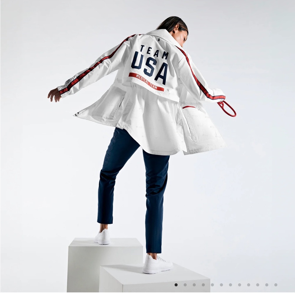 White FIGS x Team USA On-Shift Stadium Jacket™ - M / Optic White